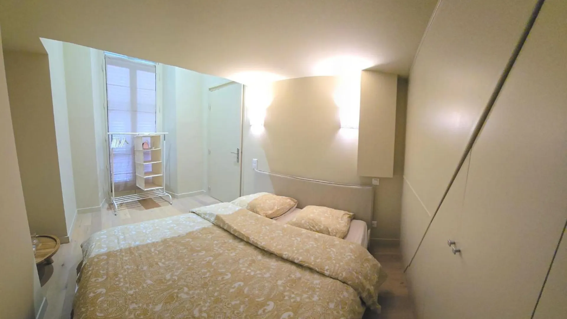 Place Magenta Apartment Nice